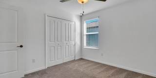 Newer fully fenced backyard 4 Bds/2.5 Bths Home with great floor plan and Resort community Gallery 16