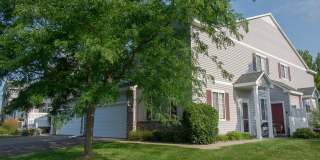 Beautiful Boulder Ridge end unit townhome w/upgrades throughout! Beautiful Boulder Ridge end unit townhome w/upgrades throughout! Gallery 1