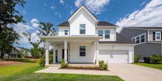 6 Bedroom 4.5 Bath in Limehouse Village - Summerville Gallery 1
