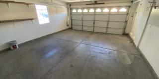 Great 4 bed/2.5 bath home located in the Southern area Gallery 17