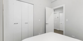 2151-2153 W Division St Gallery 30
