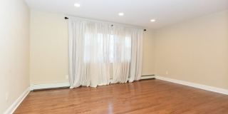 105 Parkway Gallery 1