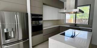 3204 Plaza St Gallery 1