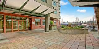 0bd/1ba Bellevue Condo Gallery 4