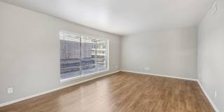 Premier Gardens Apt. Gallery 10
