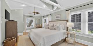 221 13TH AVENUE NE Gallery 23