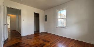 Large 2 Bedroom Home with a Garage Gallery 8