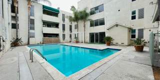 Tarzana Five Apartments Gallery 11