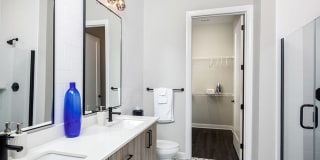 AMLI Westside Gallery 35
