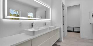 2231 WOOD STREET Gallery 17