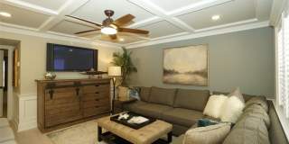 480 5th St S unit: 102 Gallery 4