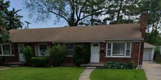 Charming 2 bedroom brick ranch Gallery 1