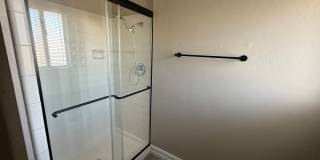 Victorville Green Tree Home- Refurbished 4 Bedrooms, 2 Bathrooms, New Paint, Gallery 33