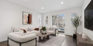 1952 W Ohio Street Gallery 2