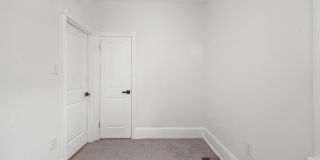 5527 CATHARINE Street Gallery 14