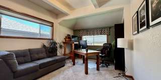 Distinguished 4 bed, 2 bath Bungalow in the Old North End Gallery 16
