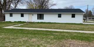 3 Bed 1 Bath Duplex in Desirable Location Gallery 10