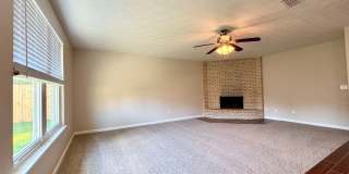 Desirable Grove Park Home 3/2 for Under $2,000!! Gallery 10