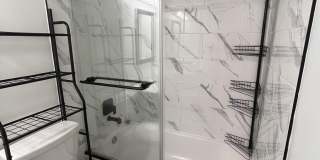 5633 INDEPENDENCE Circle Gallery 21