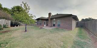 Beautiful 3 Bedroom 2 Bathroom Home in Edmond Schools with a Study Beautiful 3 Bedroom 2 Bathroom Home in Edmond Schools with a Study Gallery 20