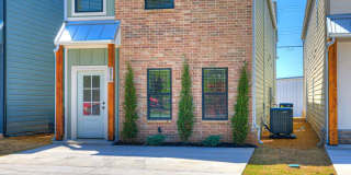 Brand New Duplexes Downtown Edmond Gallery 9