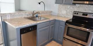Wesdgewood West Campus - 1BD / !BA - 10 Ft Ceilings - Nodern Appliances - Gated - W/D -  $1200 Gallery 8