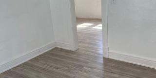Charming 2 BD 1 Bath (1st floor) Gallery 1