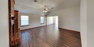 A Very Beautiful and Spacious 3 Bedroom Home in Mustang School District Gallery 5