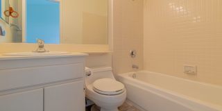 Beautiful 2 Bed, 2.5 Bath Two-Story Townhome in Belsera Gallery 27