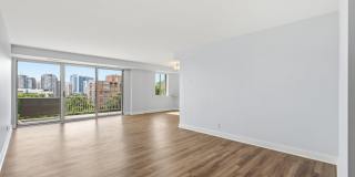 8315 N BROOK Lane Gallery 1