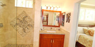 Beach Style 2 bed/2bath Luxury Condo - Finely Furnished - Steps from the Beach - Resort Amenities - Gallery 23