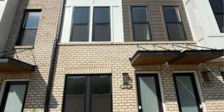 2 BR/2.5BA | Modern Townhome| 2-Car Garage + rooftop terrace Gallery 1