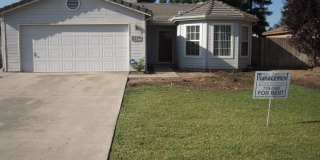 North West Visalia home with Yard care off of Houston and N. Mooney North West Visalia home with Yard care off of Houston and N. Mooney Gallery 1