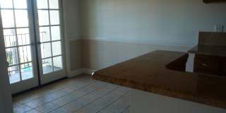 Upgraded Corner Condo with Lagoon View Gallery 6