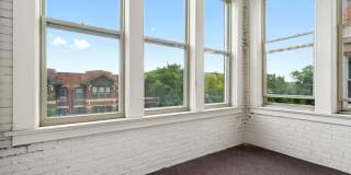 5126 S Greenwood Avenue Gallery 9