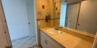 7832 Collins Ave Gallery 20