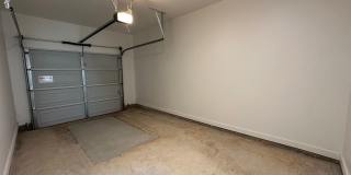Large 3 Bed 2.5 Bath Duplex Includes Office Space (See Contact Info Below) Gallery 46