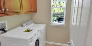 Beautiful 4 Bedroom Windemere Home on Corner Lot Gallery 26