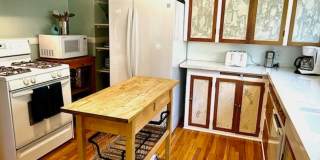 Fully Furnished Tranquil Downtown Home - Available Now! Fully Furnished Tranquil Downtown Home - Available Now! Gallery 9