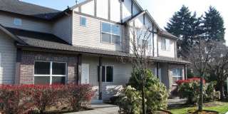 MOVE-IN SPECIAL – 1/2 Off First Month’s Rent! Charming 3-Bedroom End-Unit Townhome with Attached Garage & Private Yard! Gallery 1