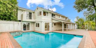 FALL IN LOVE with a Woodland Hills View Gallery 1