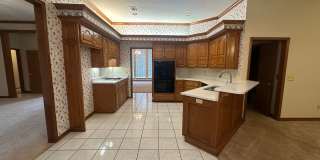 4 Bed, 2.5 Bath Brick home with 2 car garage Gallery 25