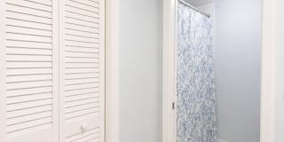 Fully Furnished Condo in Prestigious Guard-Gated Golf Community Gallery 21