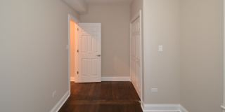 2019 N Hoyne Ave Gallery 3