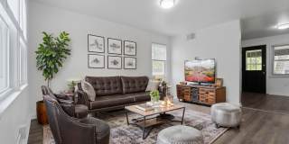 Updated 2BR Townhome in Scenic Hills – Midland, PA Gallery 1