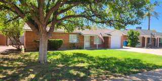 Great Centrally located 3 bedroom home with an upgraded interior Gallery 1