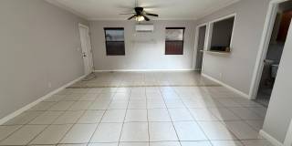 711 NE 14 Street unit: Studio Gallery 5