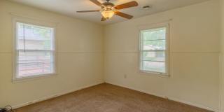 Cozy House With Great Yard Space! Cozy House With Great Yard Space! Gallery 11