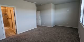 Beautiful Newer Townhome Gallery 12