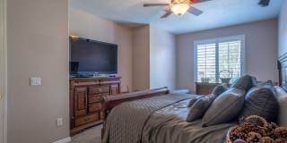 Beautiful 5 Bedroom Home- One Level and Private Pool Gallery 28